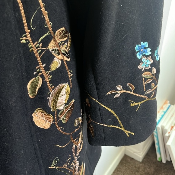 Chadwick’s black embroidered leaves flowers branches size 16 never worn - Picture 4 of 16